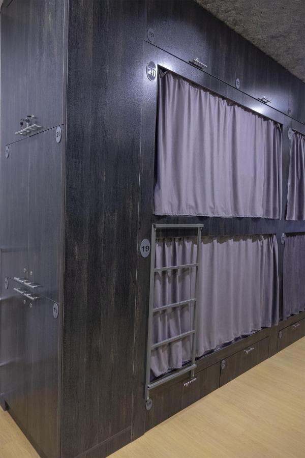 Midcity Hostel Yerevan Bagian luar foto