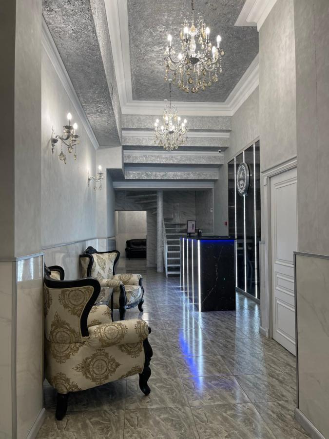 Midcity Hostel Yerevan Bagian luar foto