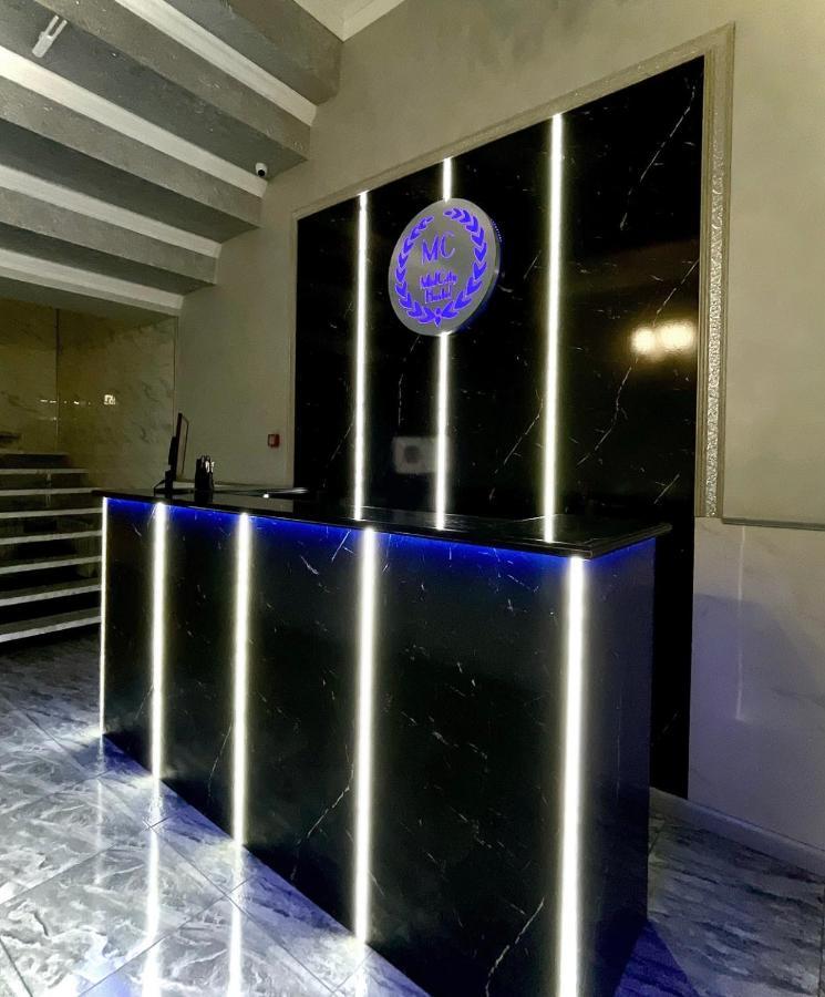 Midcity Hostel Yerevan Bagian luar foto